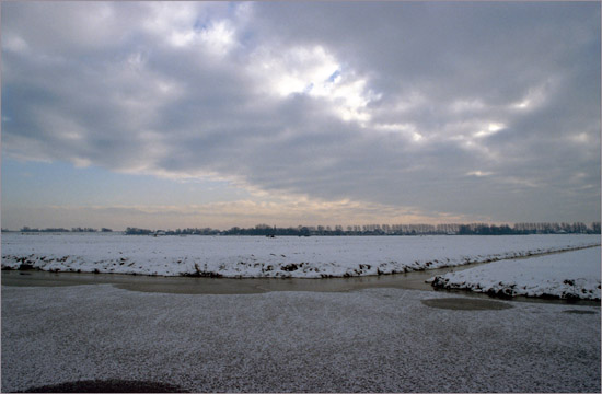 De dooi verdrijft de winter; uitzicht op de Beets, over de Waterling en de Beetskoog