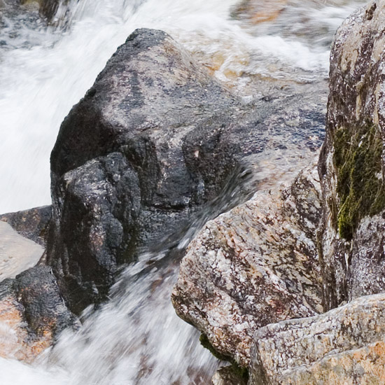 Zoom: The ruined ford in Allt Coire Sgoireadail above Kinloch Hourn