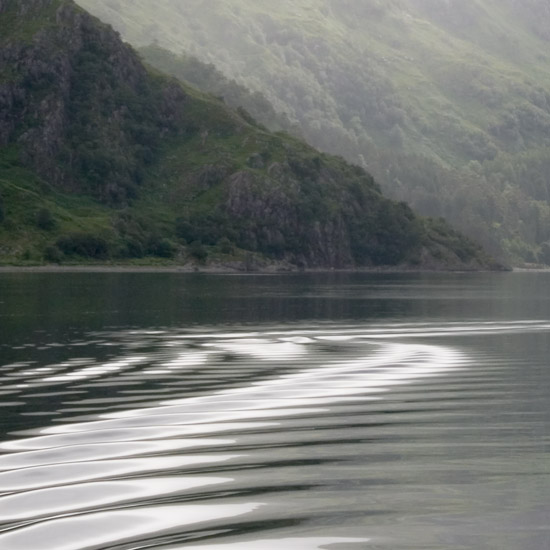 Zoom:Landing one early morning at Barisdale on Loch Hourn, after heavy rain